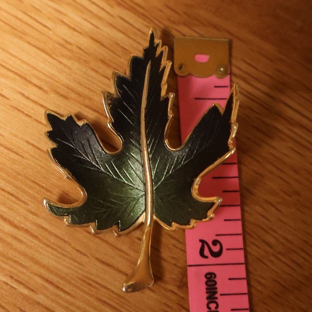 Vintage Maple Leaf Brooch Pin Womens Green Gold Tone Enamel Fall Mid Century - Picture 3 of 5